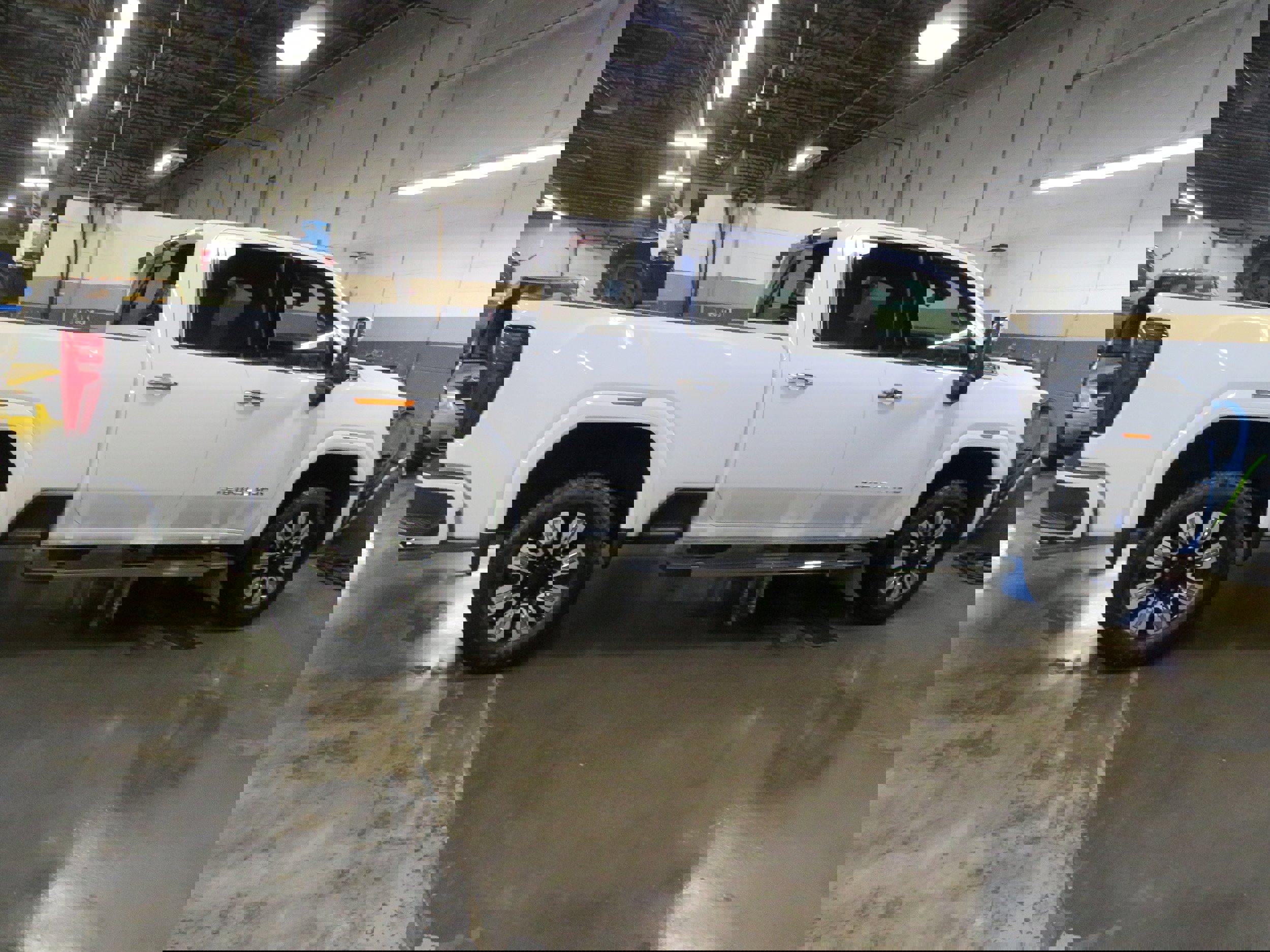 New 2026 GMC Sierra 2500 Denali w/ Denali Reserve Package image 7