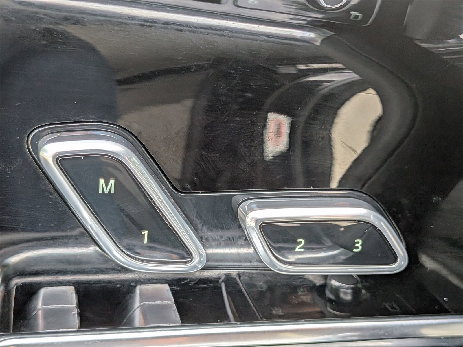 Used 2023 Land Rover Range Rover SE image 16