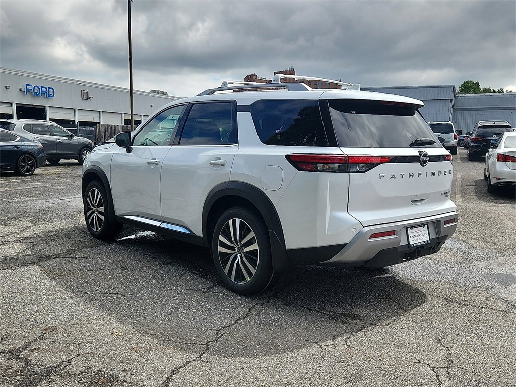 New 2025 Nissan Pathfinder Platinum w/ Cargo Package video 3