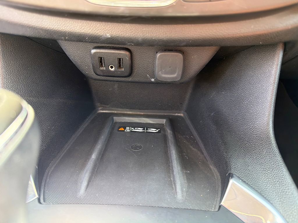 Used 2018 Chevrolet Traverse High Country image 33