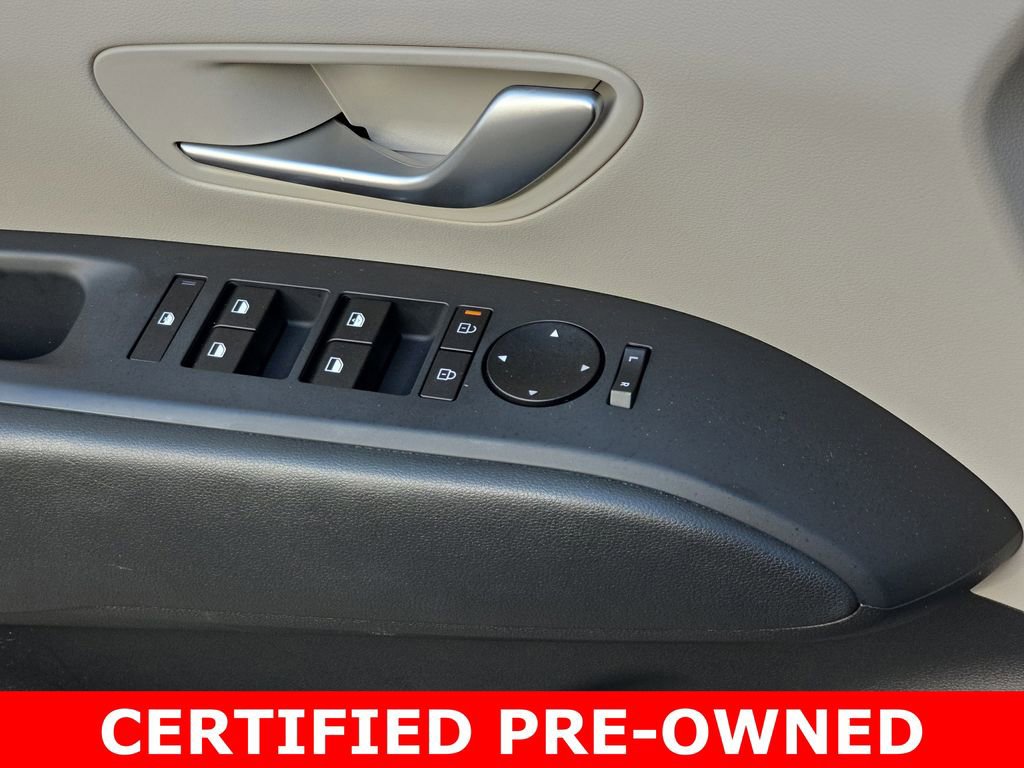 Used 2025 Hyundai Tucson SE image 29