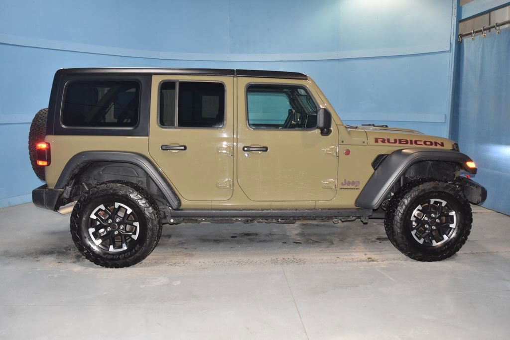 Used 2025 Jeep Wrangler Unlimited Rubicon AWD/4WD image 20