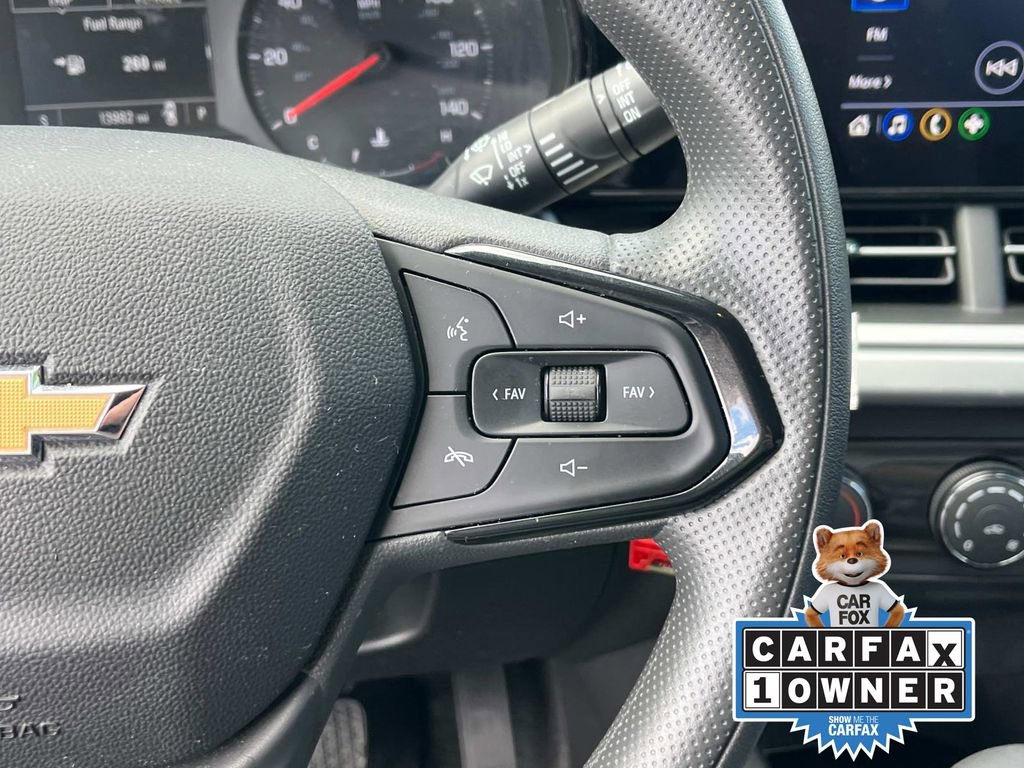 Used 2025 Chevrolet Trax LS image 27