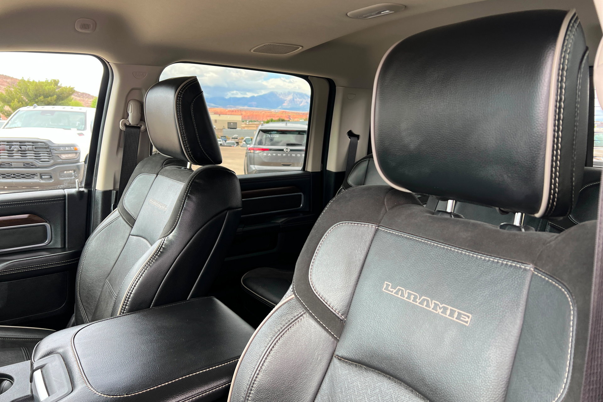 Used 2024 RAM 2500 Laramie w/ Safety Group AWD/4WD image 16