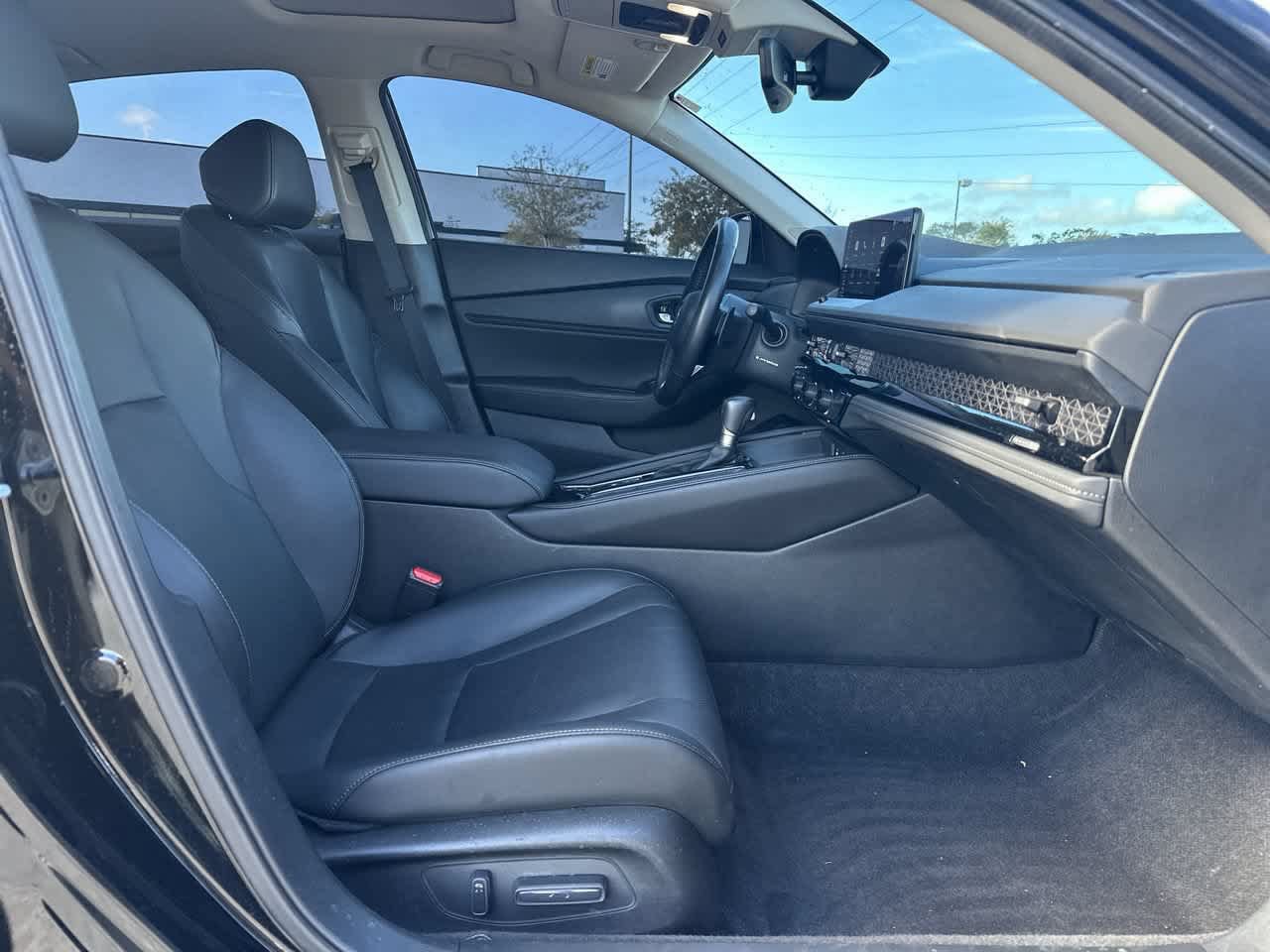 Used 2023 Honda Accord Touring image 14