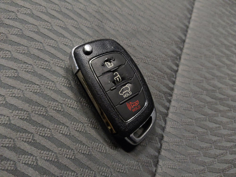 Used 2015 Hyundai Santa Fe Sport FWD image 32