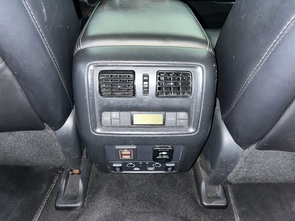 Used 2018 Nissan Pathfinder Platinum image 31