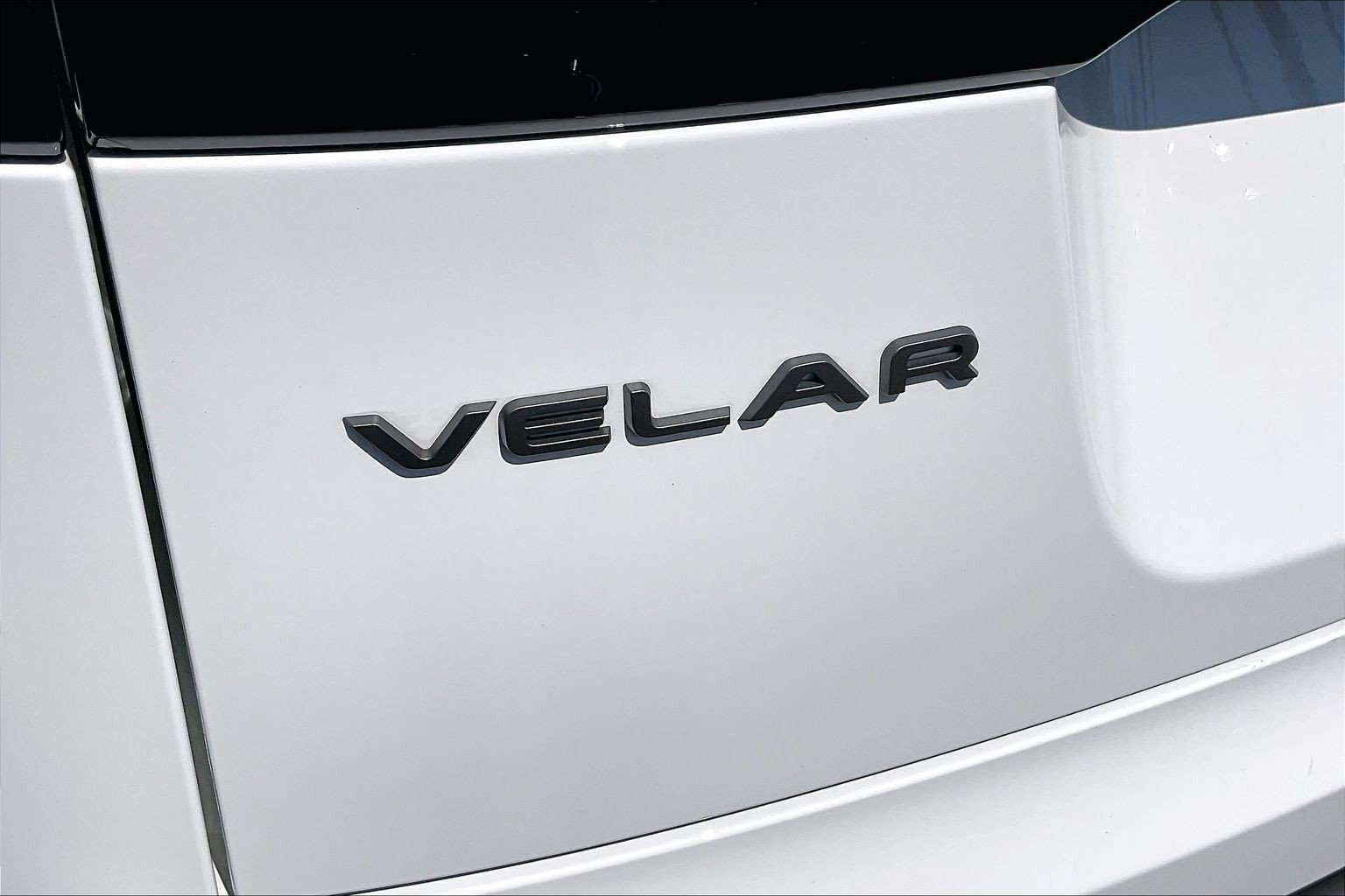 Certified 2026 Land Rover Range Rover Velar S AWD/4WD image 9