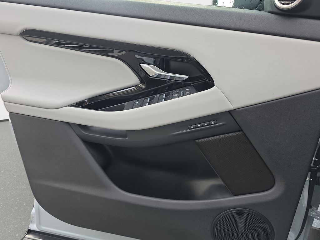 New 2026 Land Rover Range Rover Evoque S image 27
