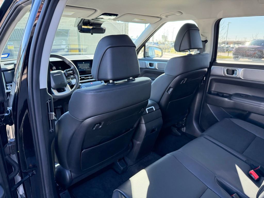 Certified 2025 Hyundai Santa Fe SEL image 9