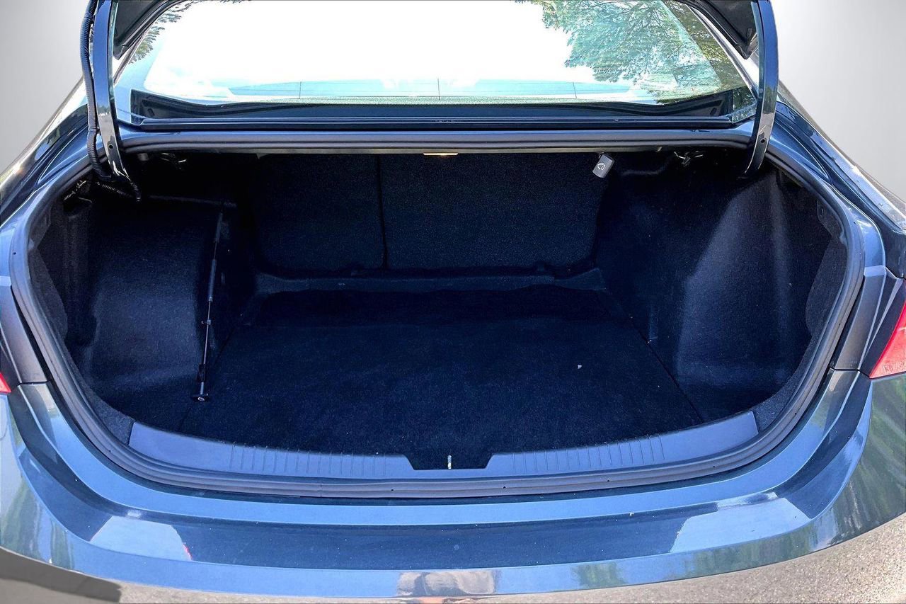 Used 2018 Chevrolet Malibu LS FWD image 23