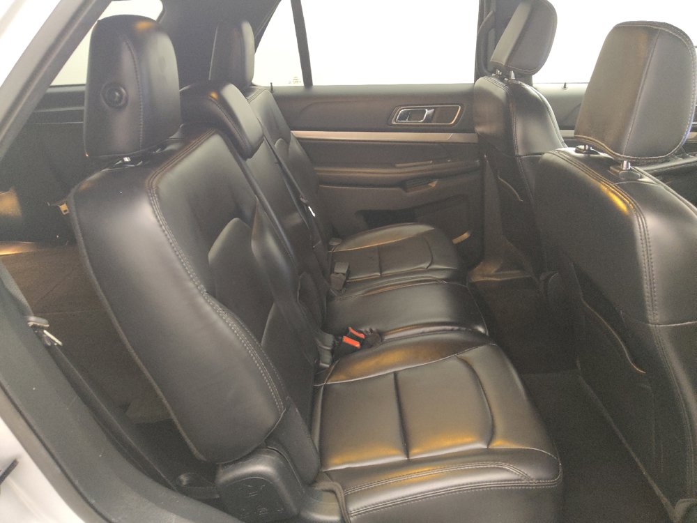 Used 2019 Ford Explorer XLT w/ Equipment Group 202A image 19