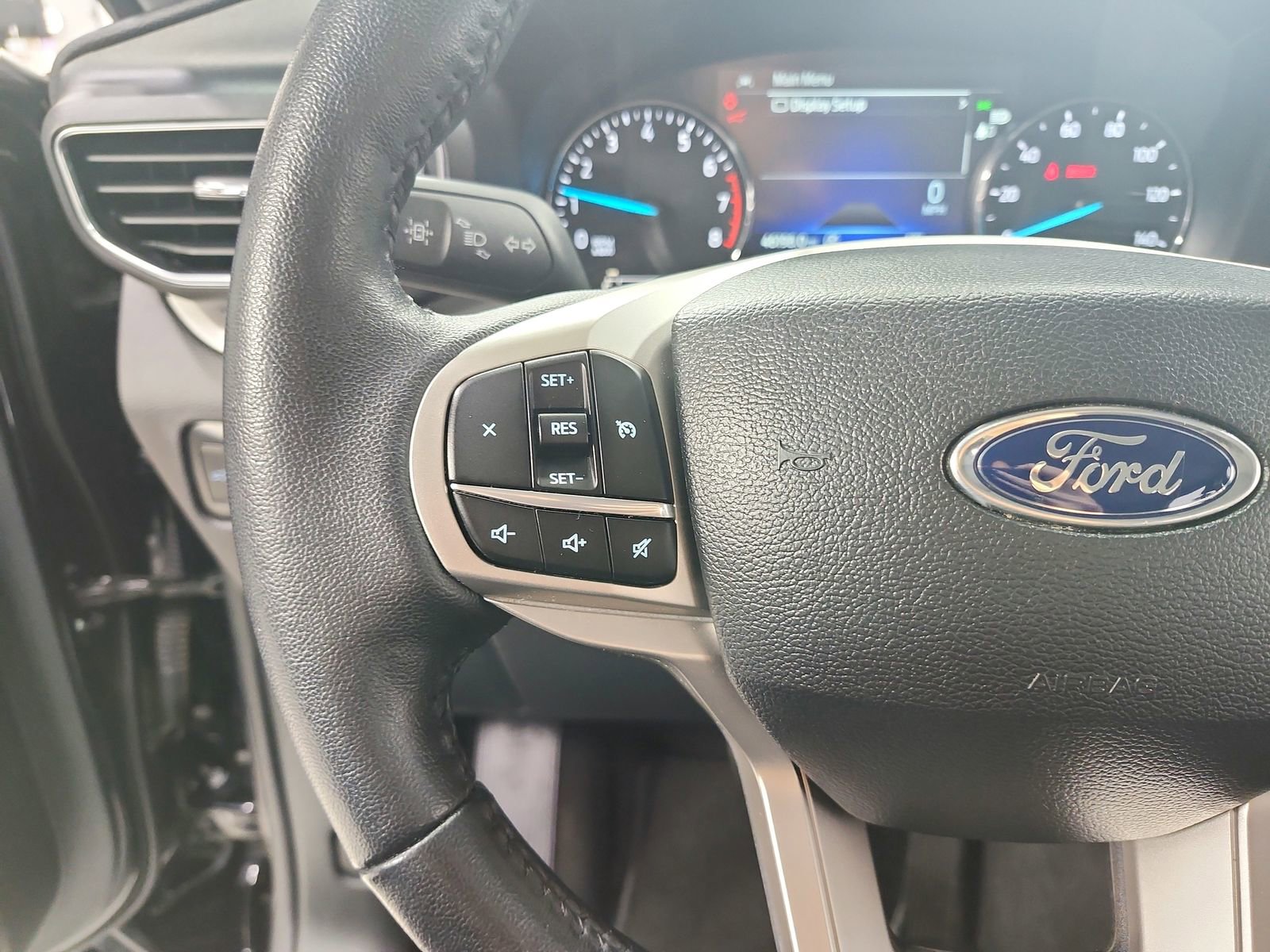 Used 2024 Ford Explorer XLT w/ Equipment Group 202A image 23