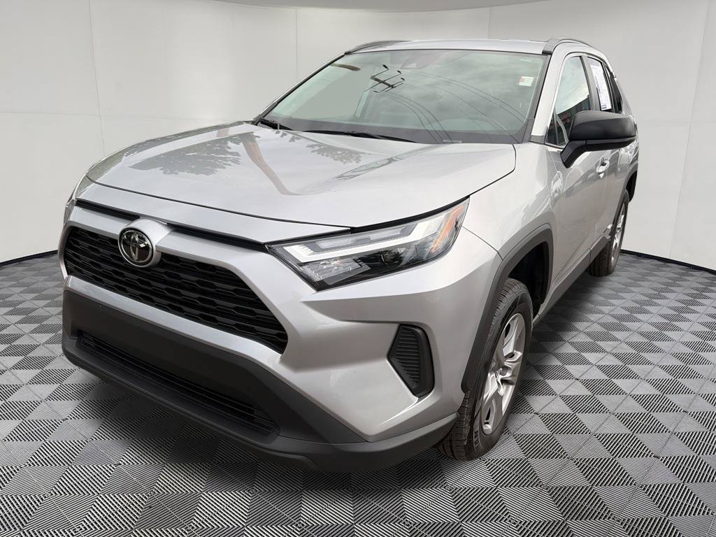Used 2025 Toyota RAV4 LE AWD/4WD image 3