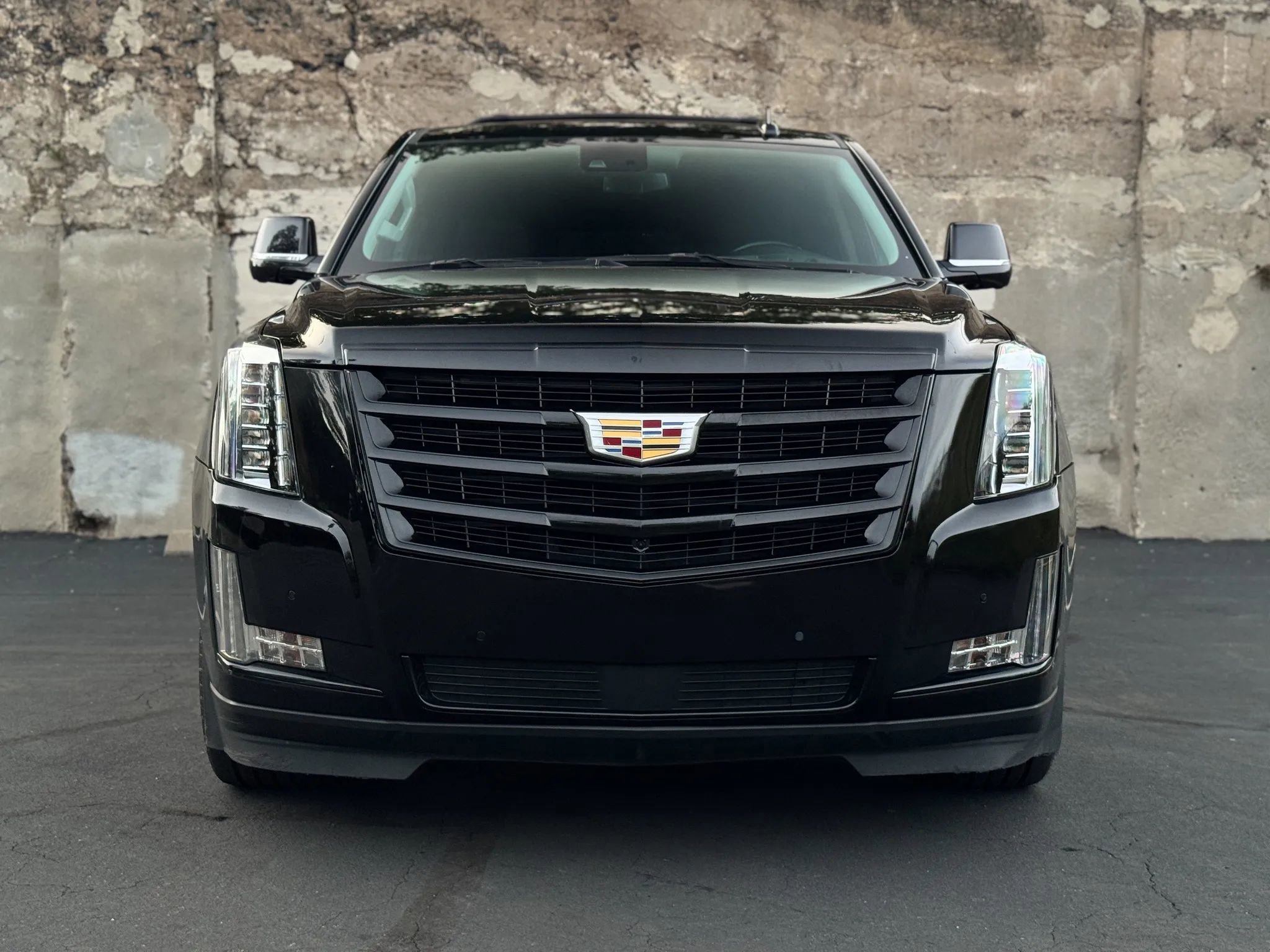 Used 2020 Cadillac Escalade ESV Premium Luxury w/ Escalade Sport Edition AWD/4WD image 15