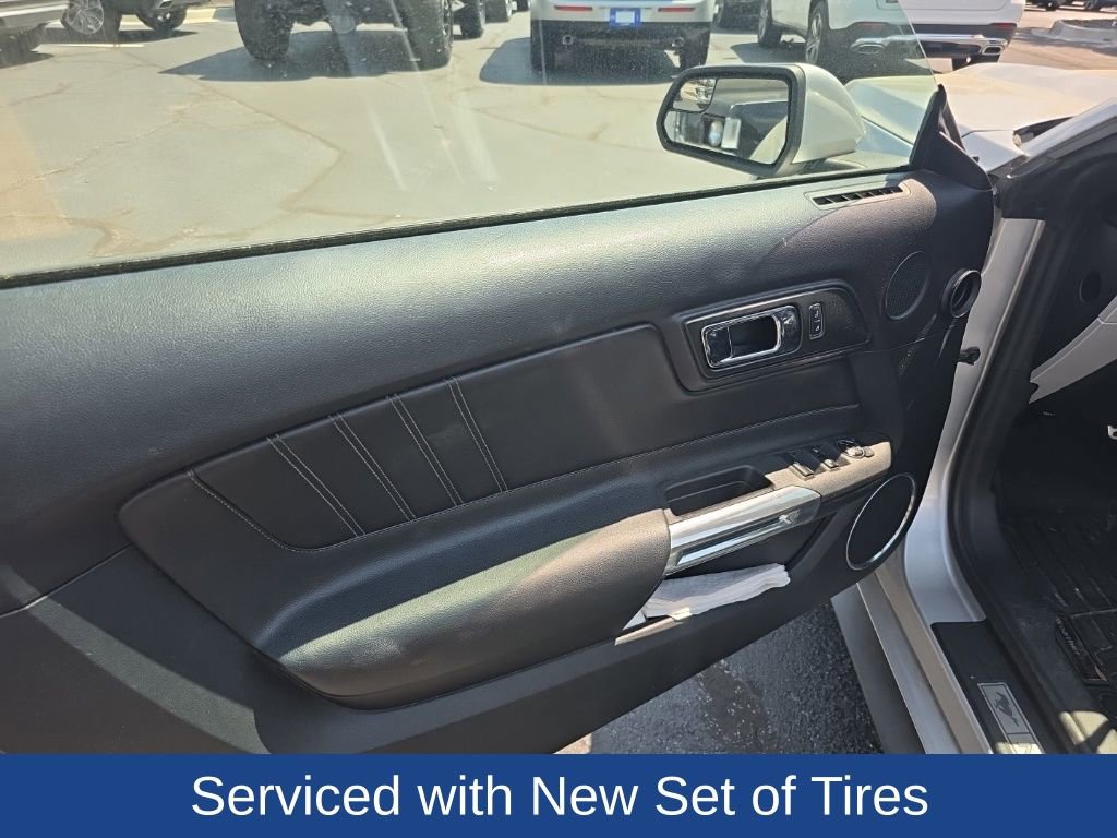 Used 2017 Ford Mustang Premium image 15