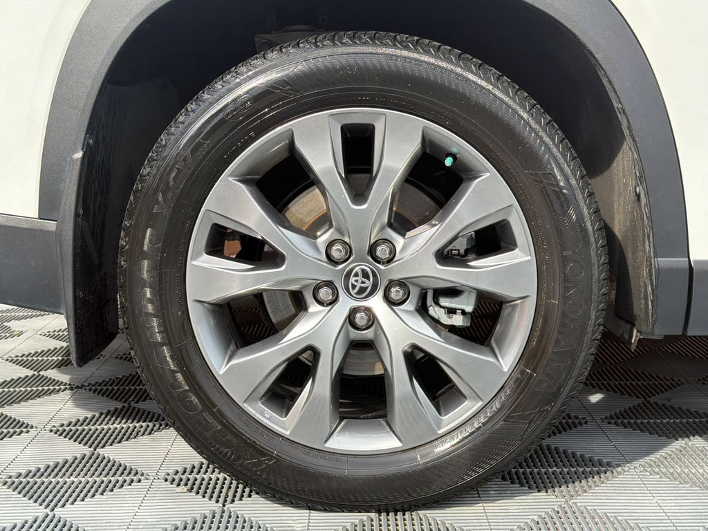 Used 2024 Toyota Grand Highlander FWD image 21