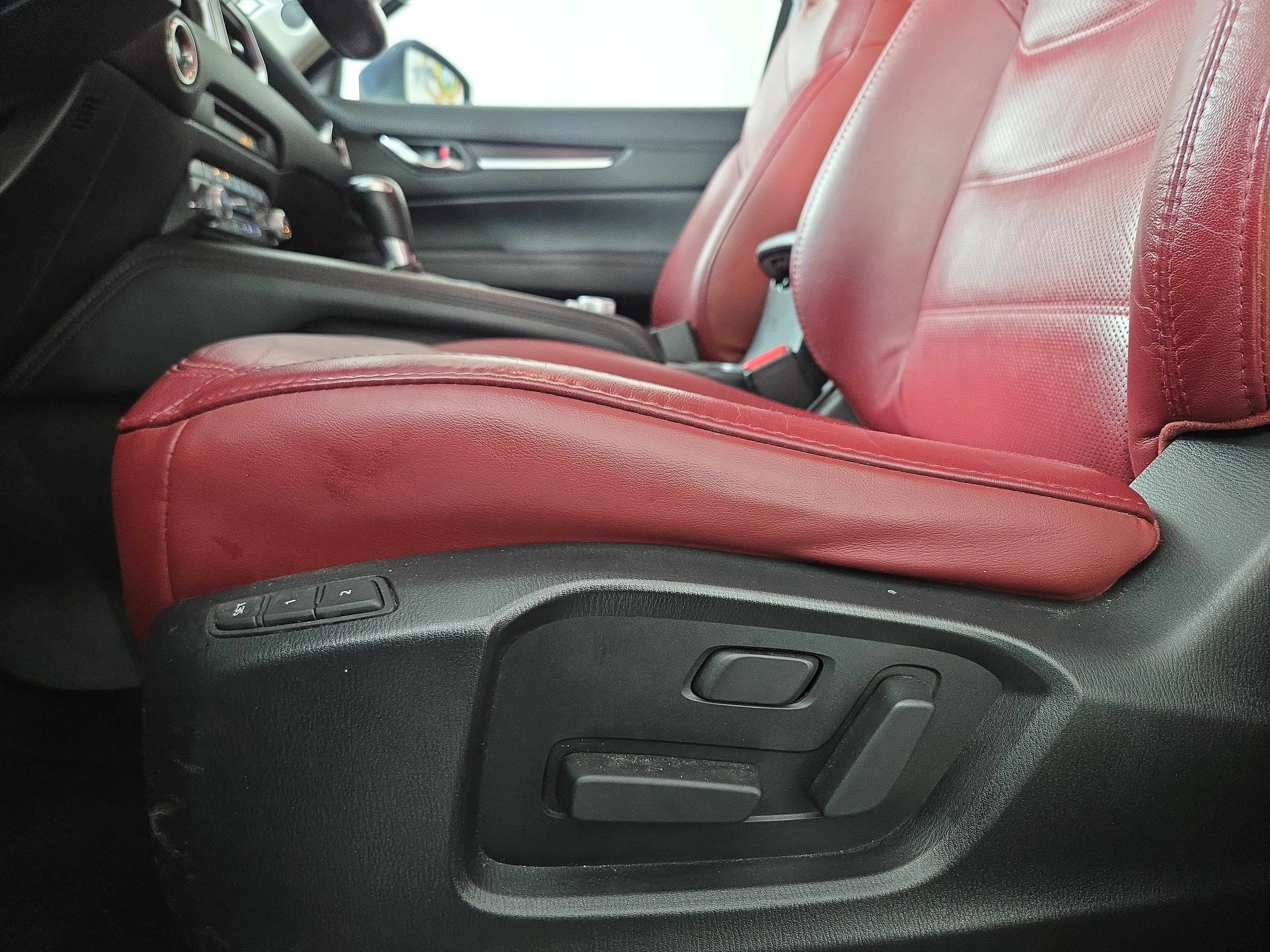 Used 2021 MAZDA CX-5 Carbon Edition image 33