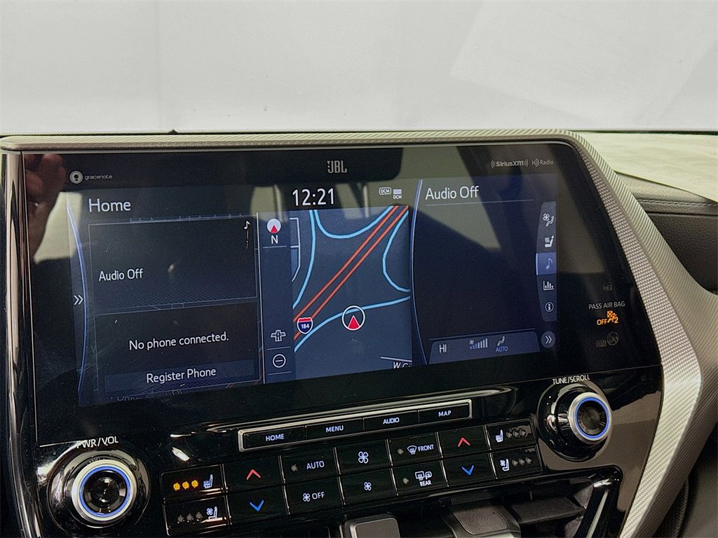 Used 2021 Toyota Highlander Platinum image 16