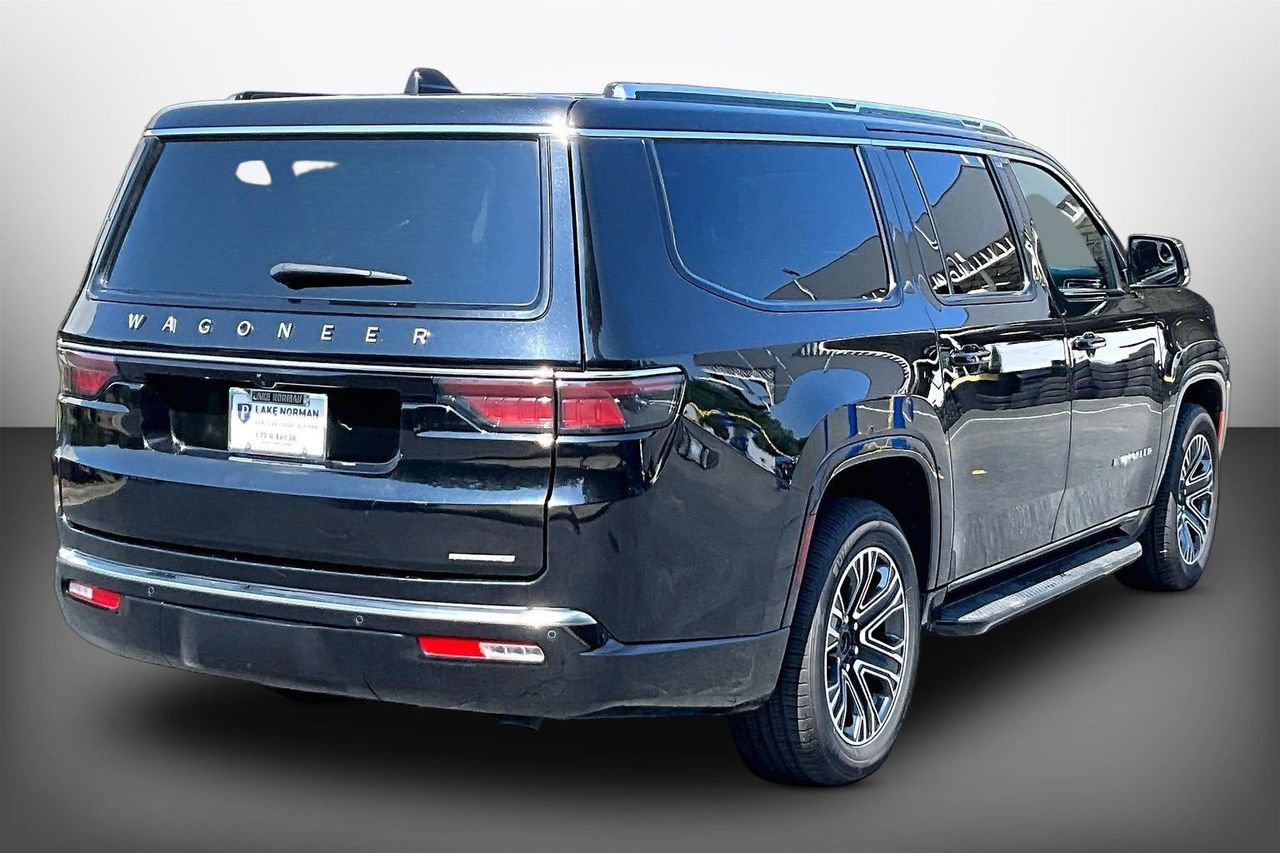 Certified 2024 Jeep Wagoneer L Series II w/ Flexible Seating Group AWD/4WD image 8