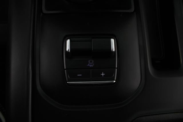 Used 2025 GMC Sierra 1500 AT4X image 9