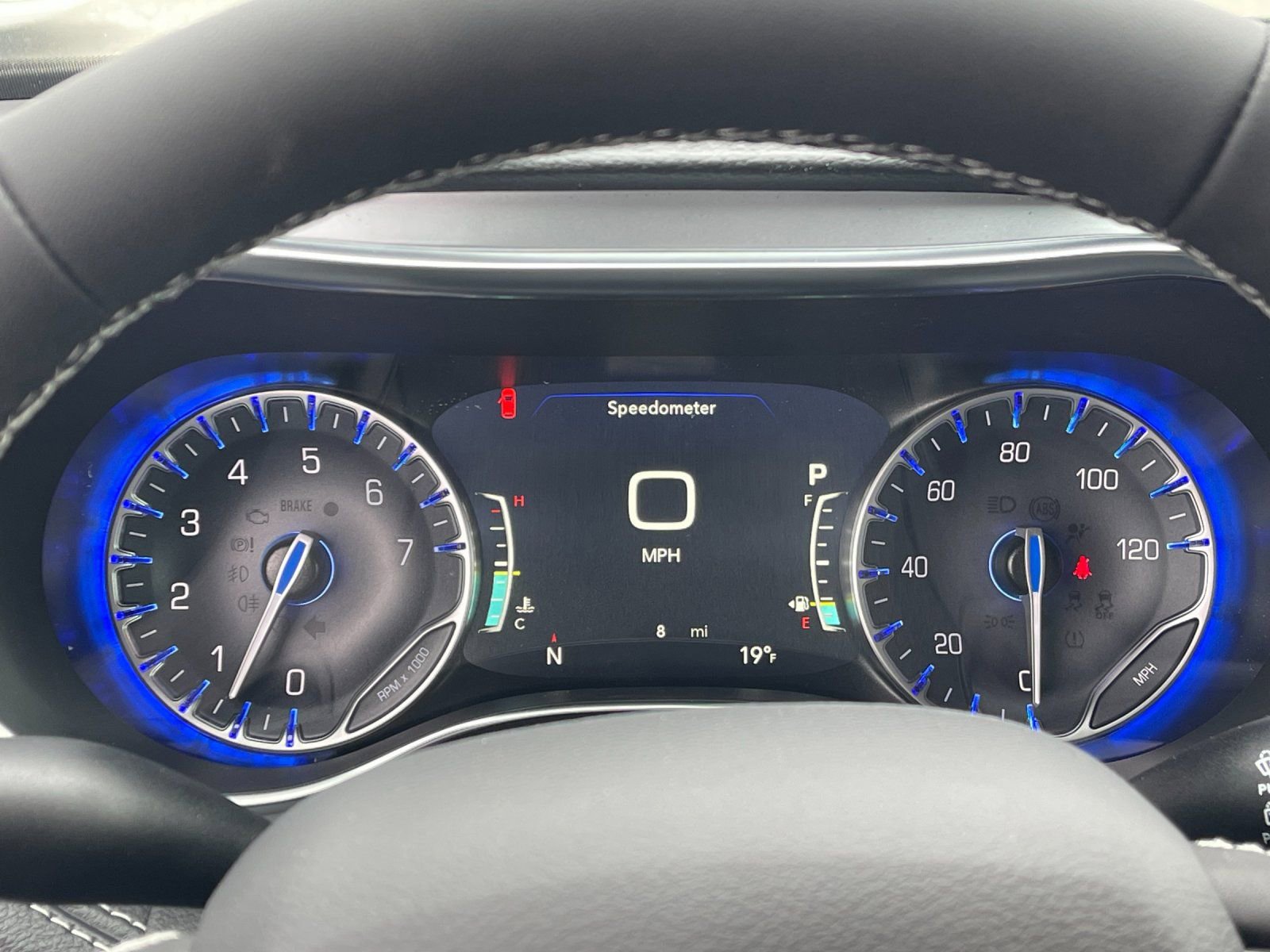 New 2026 Chrysler Pacifica Limited w/ Uconnect Theater Family Group image 31