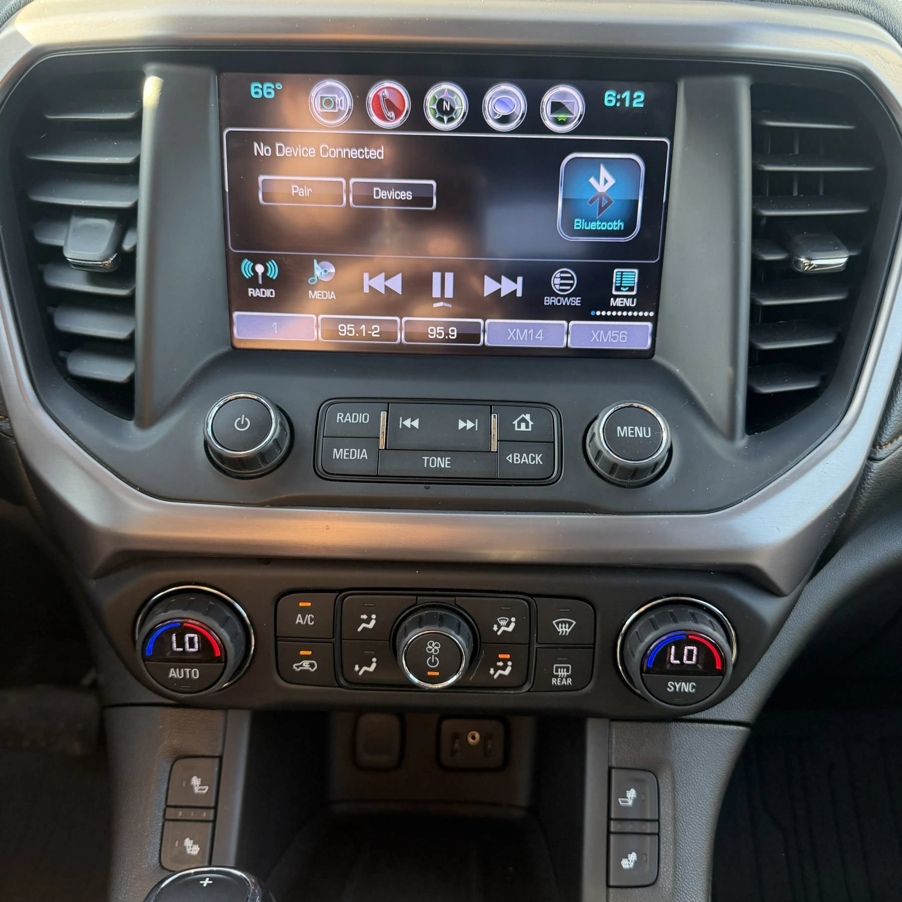 Used 2017 GMC Acadia SLE w/ Driver Alert Package I AWD/4WD image 10