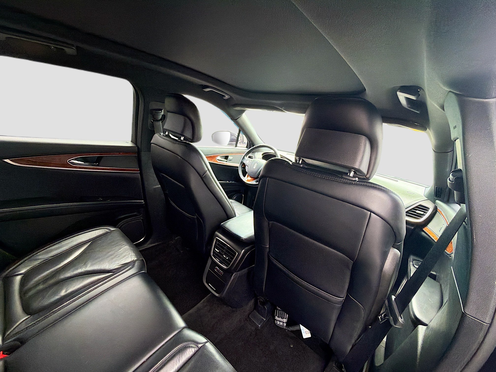 Used 2018 Lincoln MKX Reserve w/ Driver Assistance Package FWD image 29