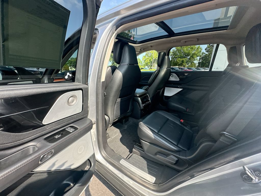 Certified 2021 Lincoln Aviator Reserve w/ Equipment Group 202A AWD/4WD image 17
