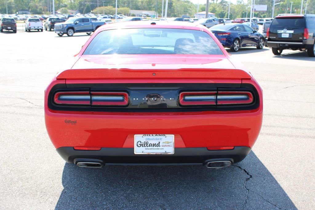 Used 2021 Dodge Challenger SXT image 18