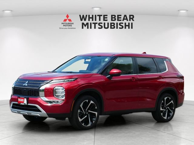 Used 2024 Mitsubishi Outlander SE AWD/4WD image 2