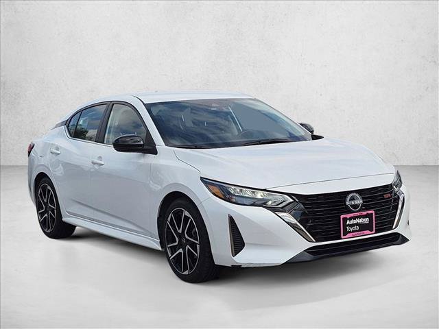 Used 2025 Nissan Sentra SR FWD image 3