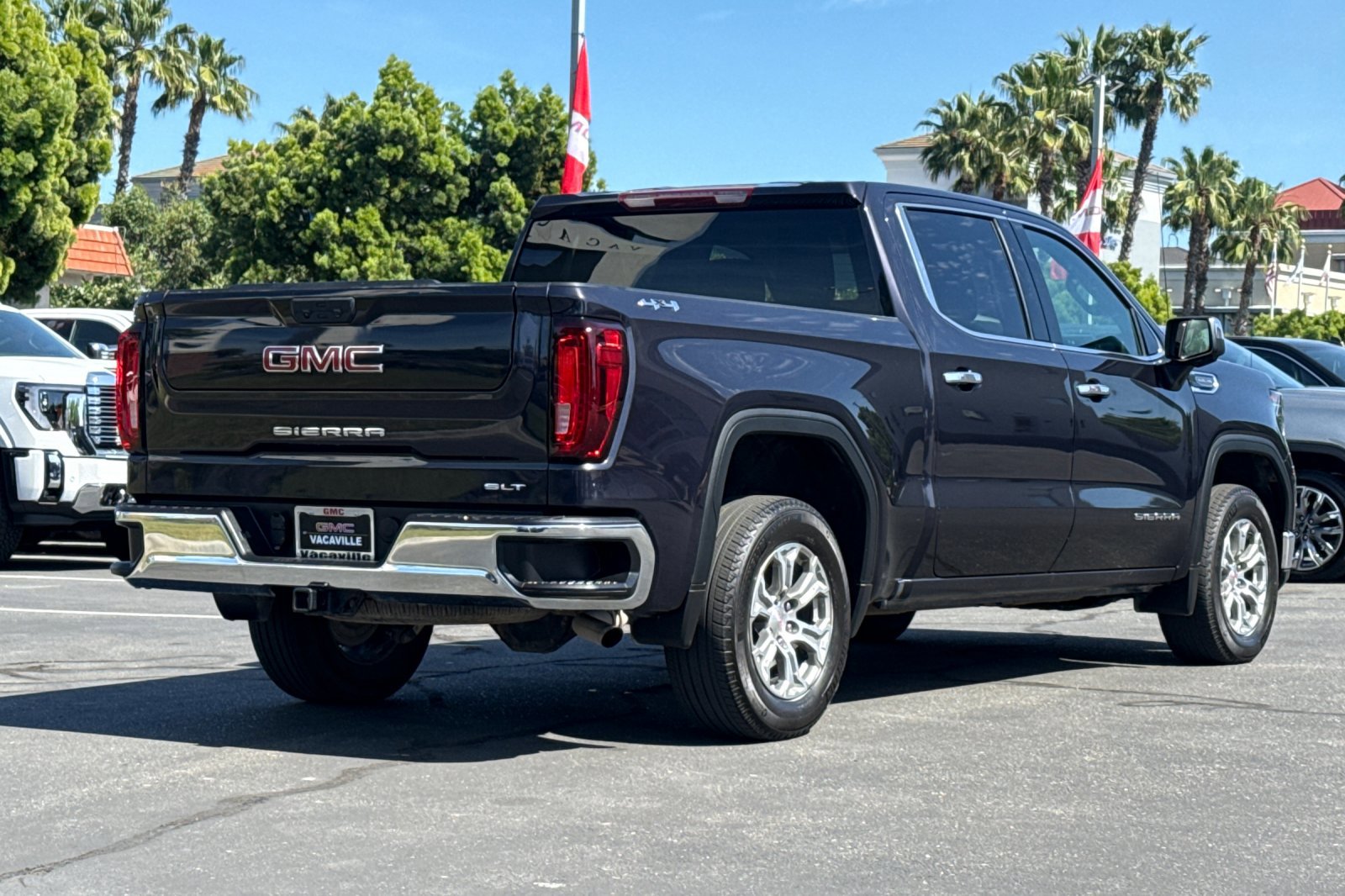Used 2025 GMC Sierra 1500 SLT image 5