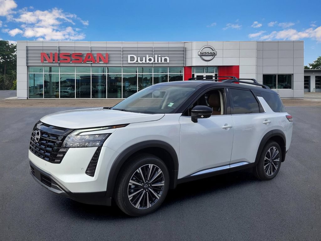 New 2026 Nissan Pathfinder Platinum FWD image 1
