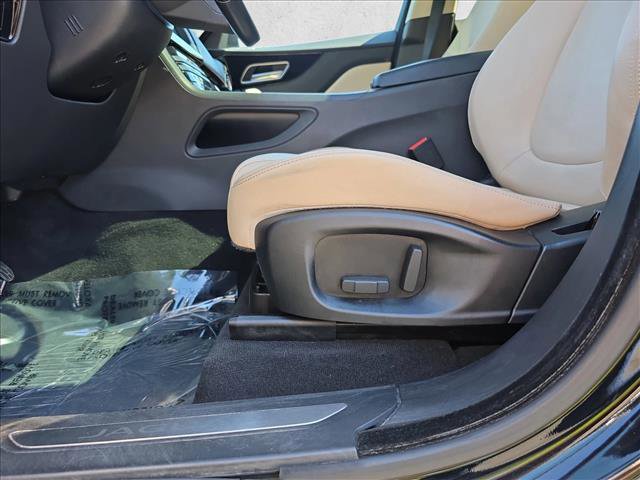 Used 2018 Jaguar F-PACE Premium AWD/4WD image 28