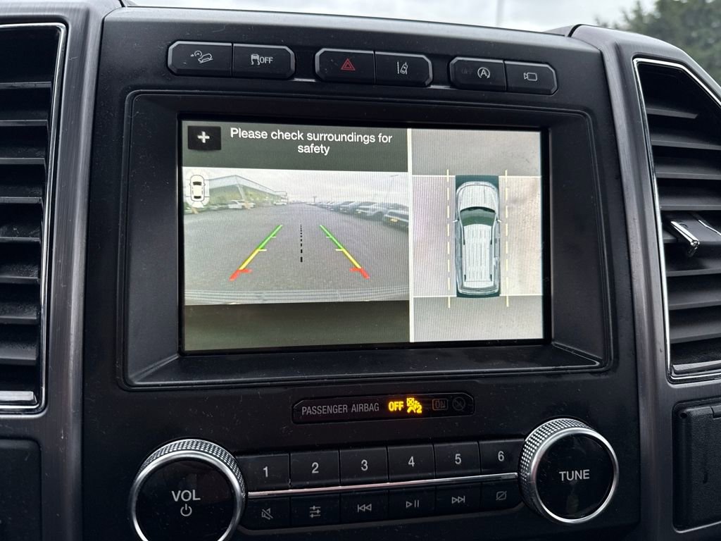 Used 2018 Ford Expedition Platinum image 28