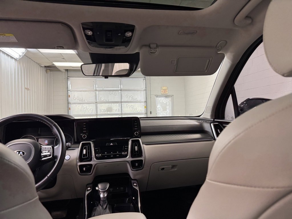 Used 2021 Kia Sorento SX image 22