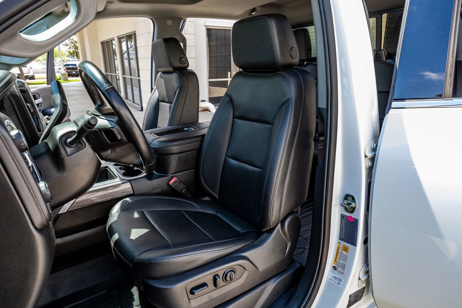 Used 2022 Chevrolet Silverado 3500 LTZ w/ LTZ Plus Package AWD/4WD image 28