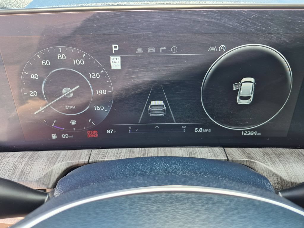Certified 2025 Kia Telluride SX w/ SX Captain's Chair Package AWD/4WD image 22