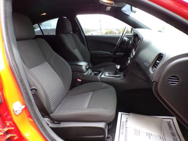 Used 2022 Dodge Charger SXT w/ Driver Convenience Group RWD image 12