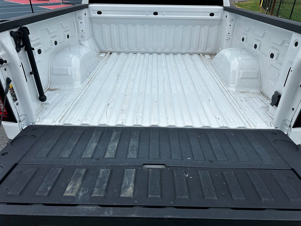 Used 2025 GMC Sierra 1500 SLT AWD/4WD image 24