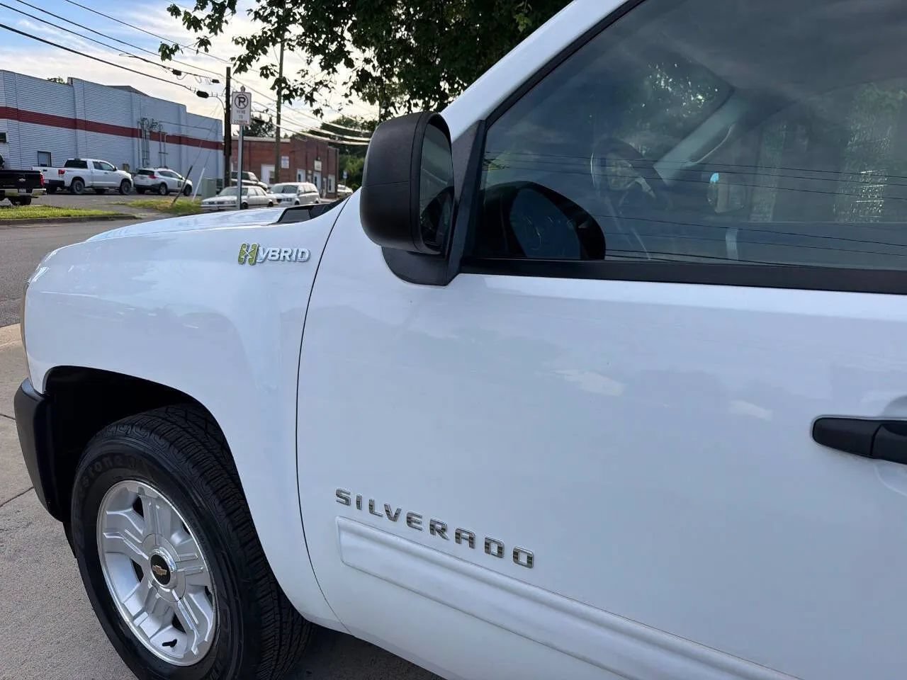 Used 2010 Chevrolet Silverado 1500 2WD Crew Cab Hybrid image 13