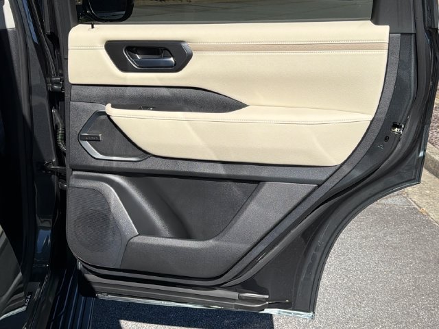 New 2026 Nissan Armada Platinum AWD/4WD image 19