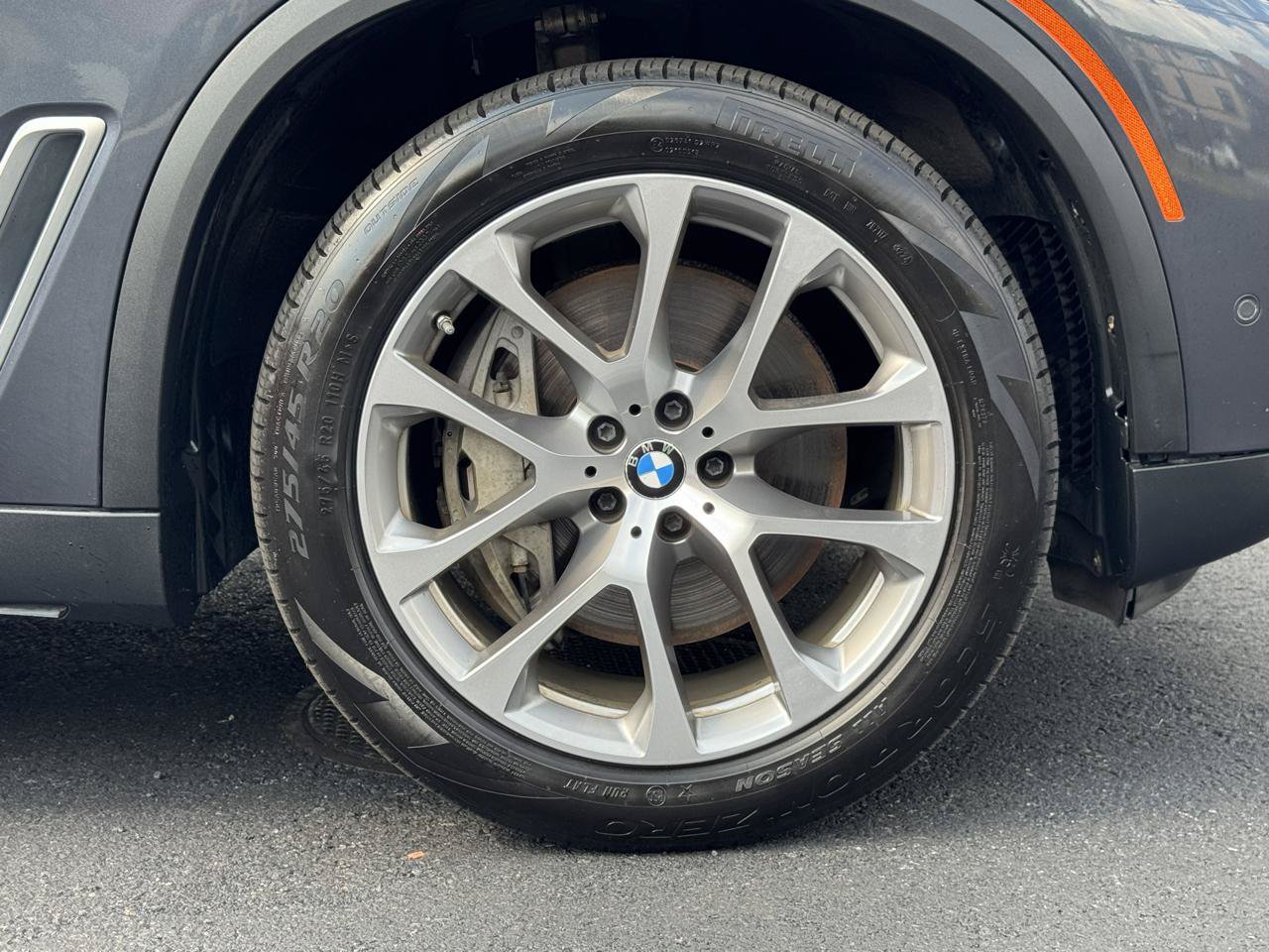 Used 2019 BMW X5 xDrive50i w/ Parking Assistance Package AWD/4WD image 29