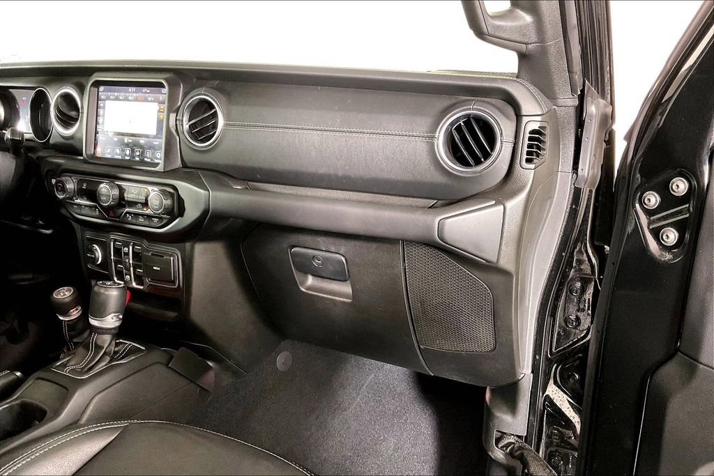 Used 2022 Jeep Wrangler Unlimited Sahara w/ Safety Group image 16