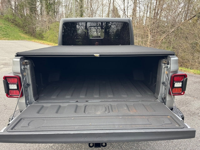 Used 2021 Jeep Gladiator Rubicon image 8
