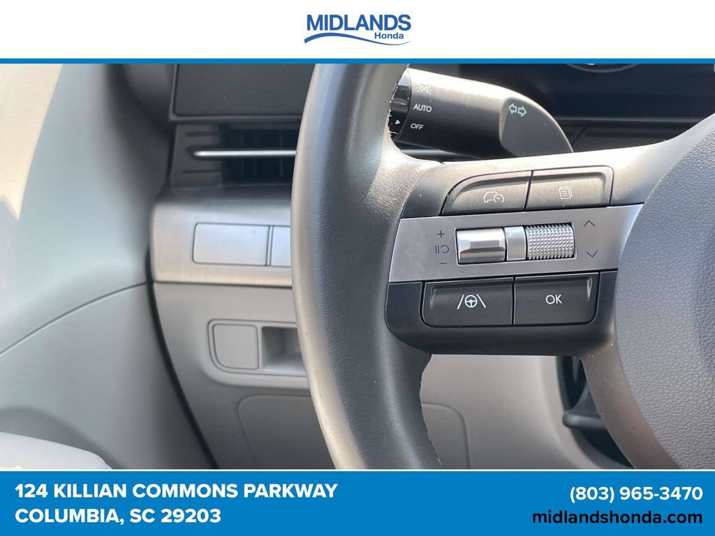 Used 2025 Hyundai Kona SEL FWD image 20