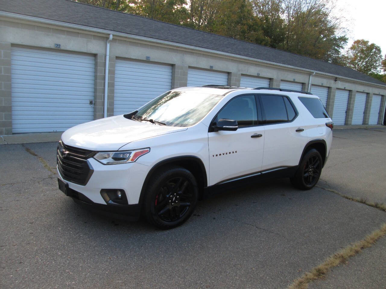 Used 2019 Chevrolet Traverse Premier w/ Redline Edition image 2