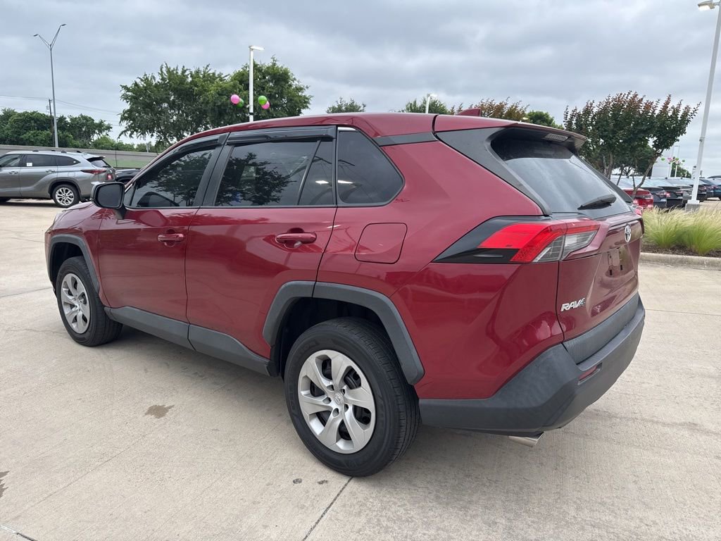 Used 2023 Toyota RAV4 LE FWD image 4