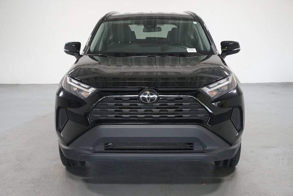 Certified 2025 Toyota RAV4 XLE FWD image 2